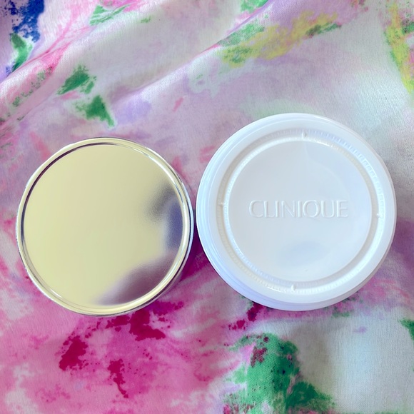 Brand New Clinique Even Better Skin Tone Correcting Moisturizer SPF 20 1.7 oz. - Picture 6 of 7